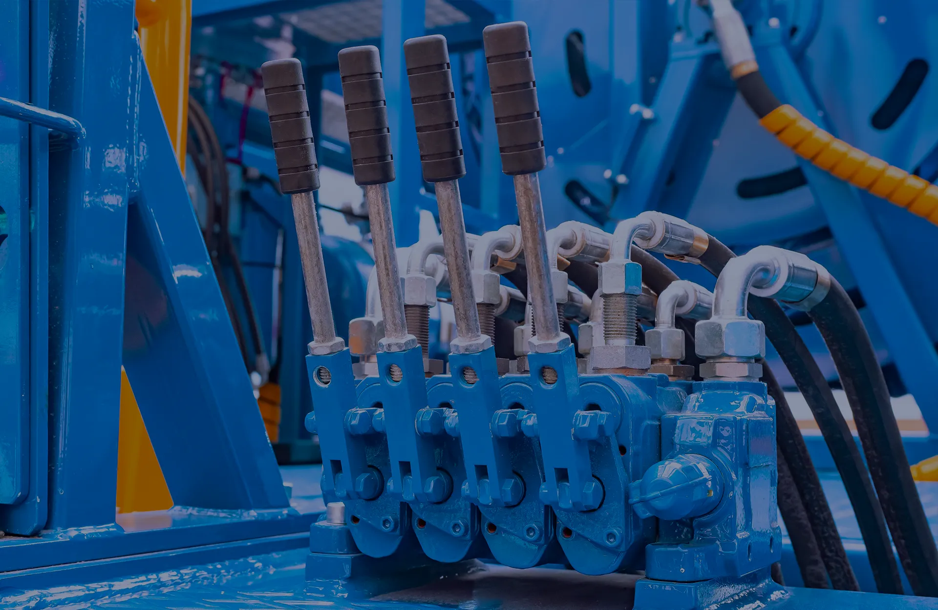 Fertigung von Hydraulikleitungen für Industrie und Handwerk