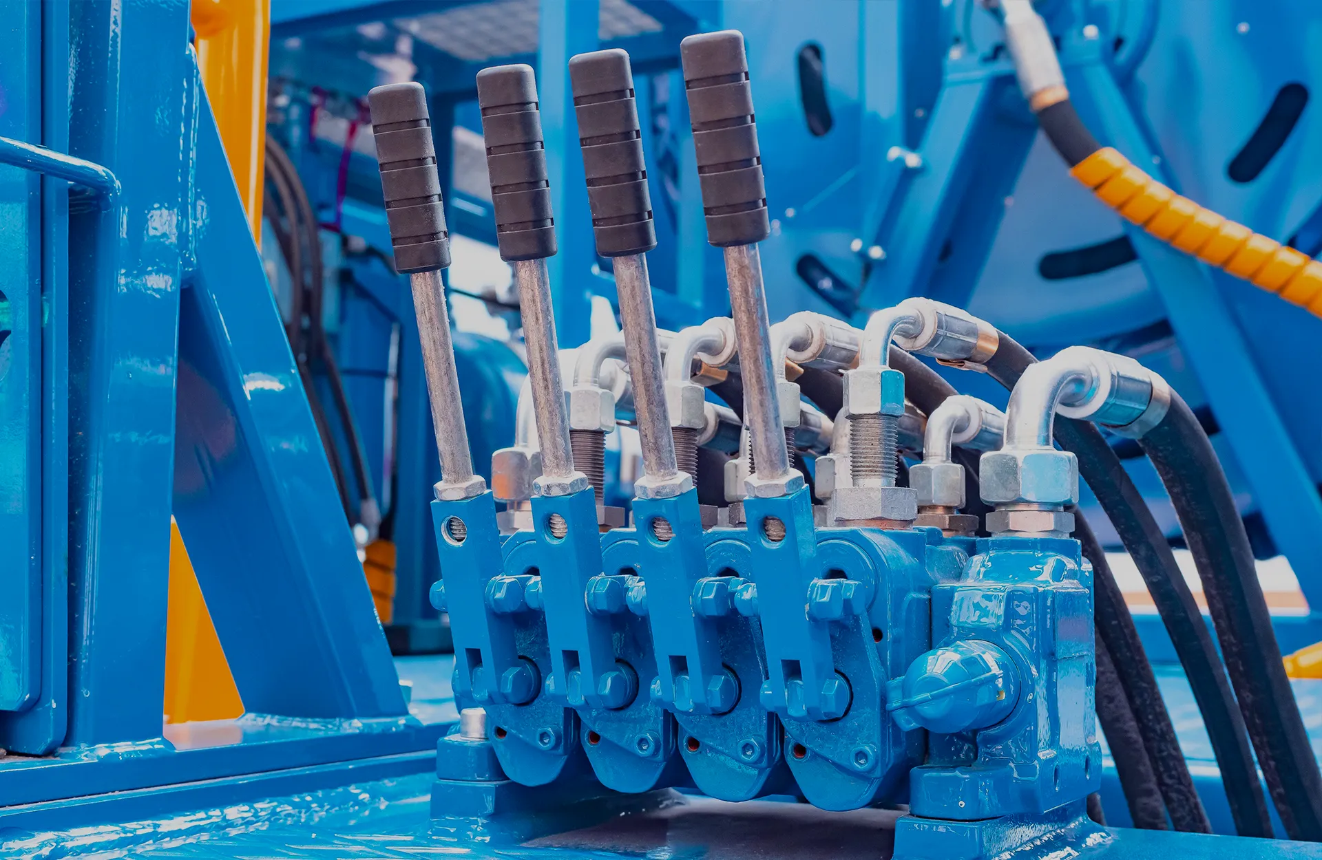 Fertigung von Hydraulikleitungen für Industrie und Handwerk
